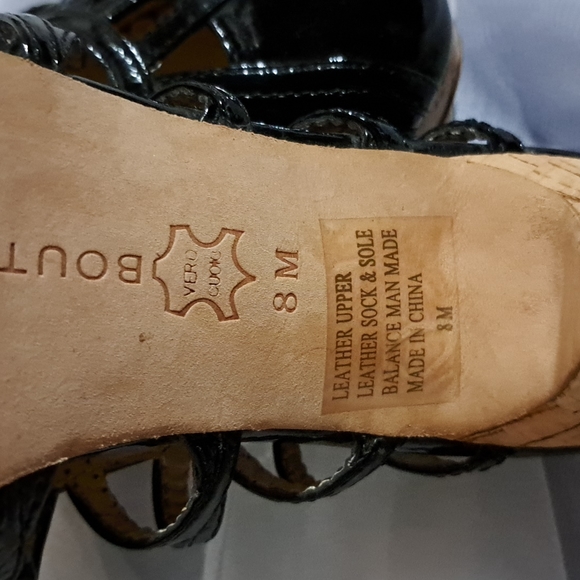 Heels - Picture 4 of 4